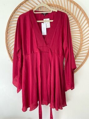 Aakaa Women’s Red V-Neck Tie-Front Tunic Top